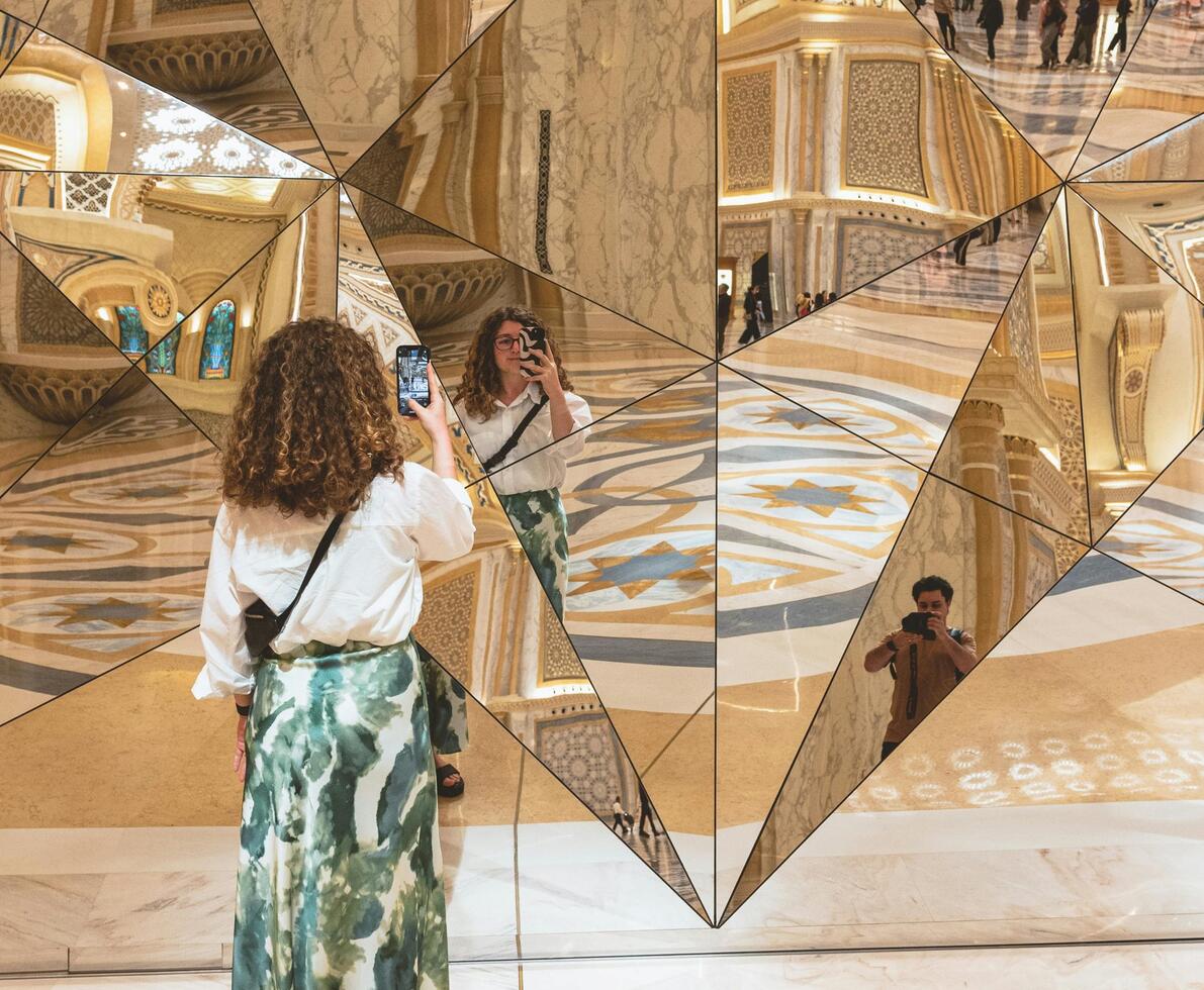 Abu Dhabi mirror