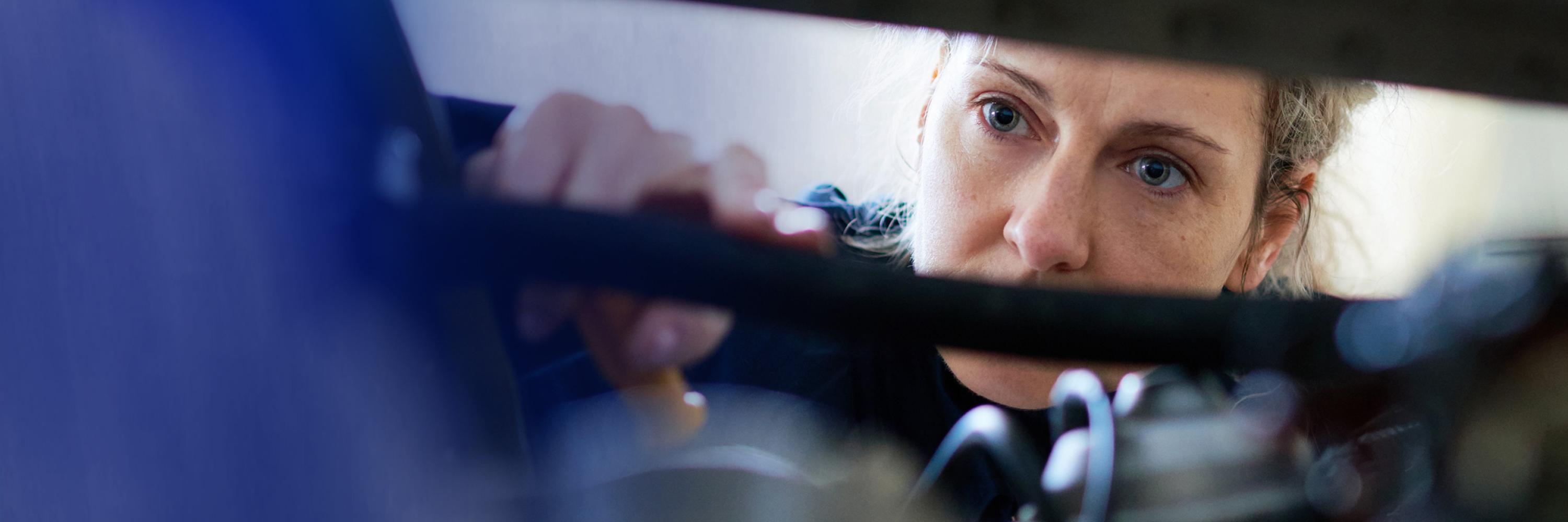 qualitair female engineer